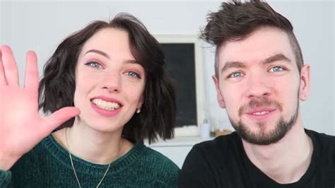 YouTubers Jacksepticeye and Wiishu have split up .